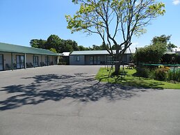 Commodore Court Motel