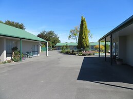 Commodore Court Motel