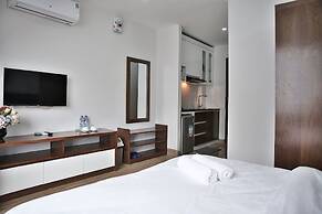 V House 6 Serviced Apartment