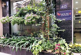 V House 6 Serviced Apartment
