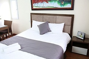 V House 1 Serviced Apartment