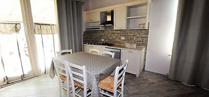 Appartamento Palazzeta With Pool, Near the Sea