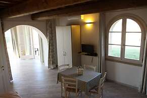 Appartamento Palazzeta With Pool, Near the Sea