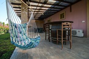 Appartamento Palazzeta With Pool, Near the Sea