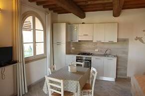 Appartamento Palazzeta With Pool, Near the Sea