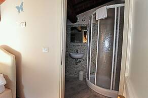 Appartamento Palazzeta With Pool, Near the Sea