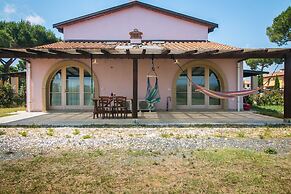Appartamento Palazzeta With Pool, Near the Sea