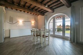 Appartamento Palazzeta With Pool, Near the Sea