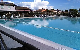 Appartamento Palazzeta With Pool, Near the Sea