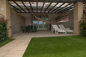 Appartamento Palazzeta With Pool, Near the Sea