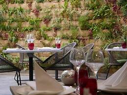 Radisson Serviced Apartments Antananarivo City Centre