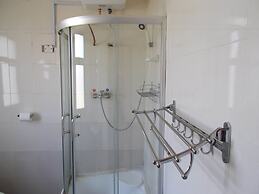 Leget Lodges & Gardens