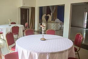 Leget Lodges & Gardens