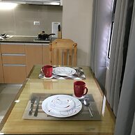 101 Newport Condo Across the Airport