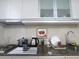 101 Newport Condo Across the Airport