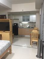 101 Newport Condo Across the Airport