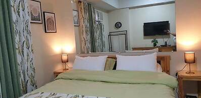 101 Newport Condo Across the Airport