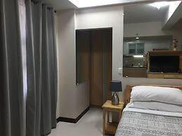 101 Newport Condo Across the Airport