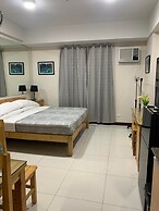 101 Newport Condo Across the Airport