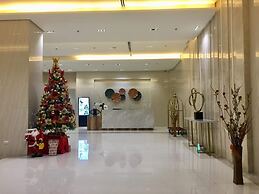 101 Newport Condo Across the Airport