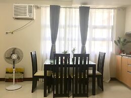 101 Newport Condo Across the Airport