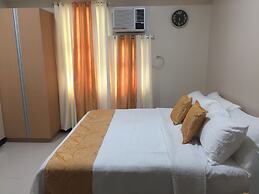 101 Newport Condo Across the Airport