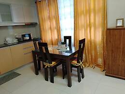 101 Newport Condo Across the Airport