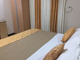 101 Newport Condo Across the Airport