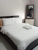 101 Newport Condo Across the Airport