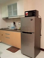 101 Newport Condo Across the Airport