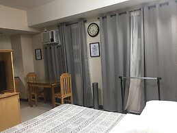 101 Newport Condo Across the Airport