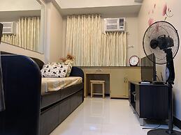 101 Newport Condo Across the Airport