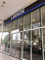 101 Newport Condo Across the Airport