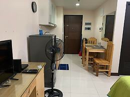 101 Newport Condo Across the Airport