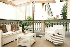 Apartment With Beautiful Terrace in the Historical Center of Pietrasan