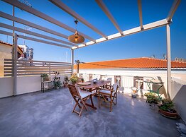 The Roof - Flat Sea View in Aegina Town