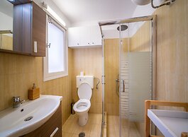 The Roof - Flat Sea View in Aegina Town