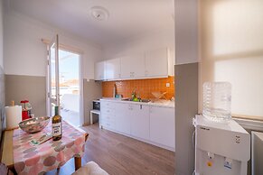 The Roof - Flat Sea View in Aegina Town