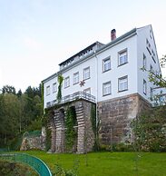 Die Burg Schöna - In a national park