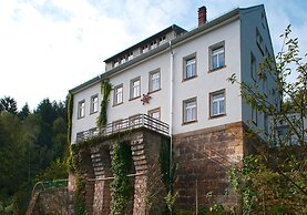 Die Burg Schöna - In a national park