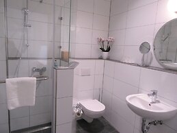 Minsu Hotel
