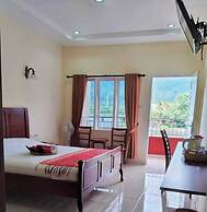 Zoe's Paradise Waterfront Hotel