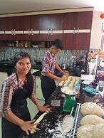 Zoe's Paradise Waterfront Hotel