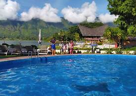 Zoe's Paradise Waterfront Hotel