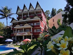 Zoe's Paradise Waterfront Hotel