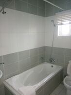 Orchid Suite & Apartment