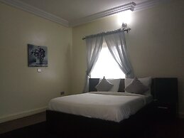 Orchid Suite & Apartment