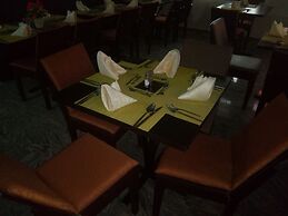 Orchid Suite & Apartment