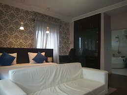 Orchid Suite & Apartment