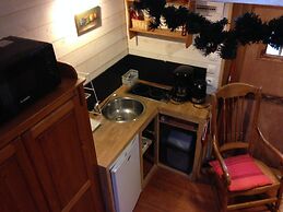 Roulottes de la Baronnie - Campsite